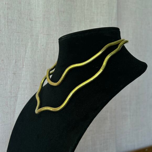 Vintage Gold Tone 4mm Thick Round Flexible Omega Chain Bracelet / Necklace - Picture 2 of 6